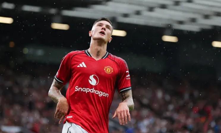 夏季转会期, 教练雷内, 尖的 夏季转会期, 教练雷内, 尖的