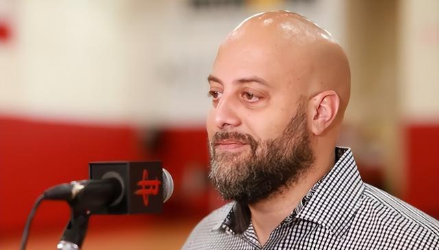 速地通过交, 热火队等球, 布鲁克斯以