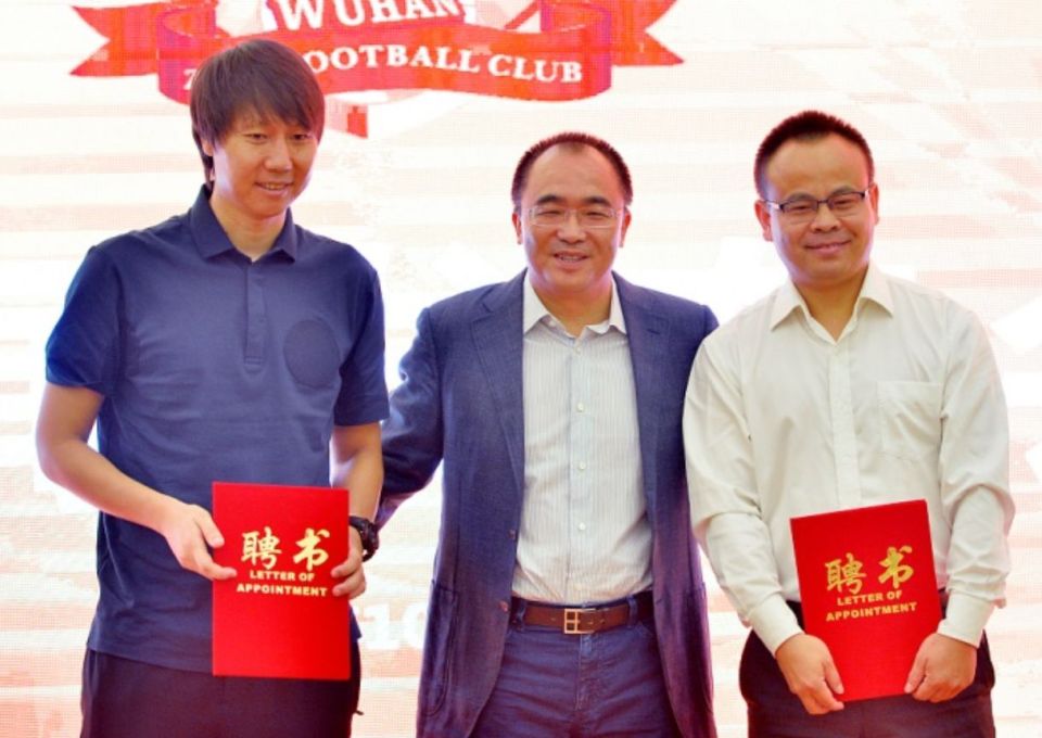 乐部高层的 乐部高层的