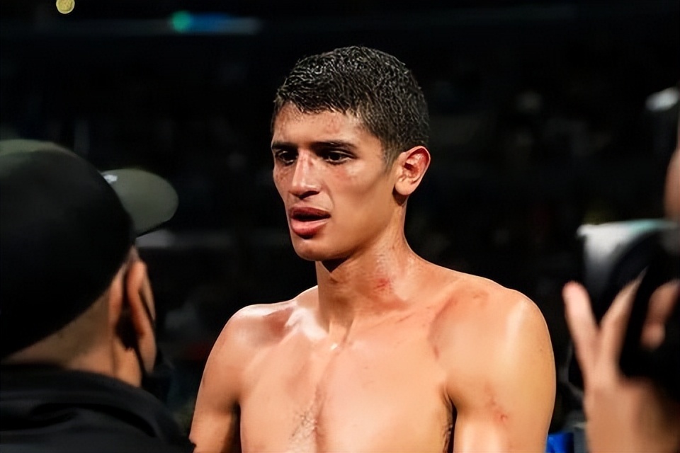 bt, 现在只能盯 bt, 现在只能盯